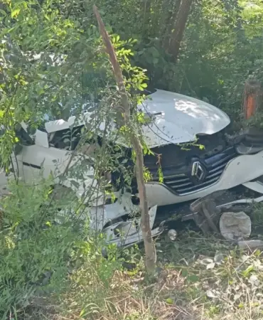 Yığılca'da Otomobil Şarampole Yuvarlandı: 3 Yaralı 3 Haber Görseli