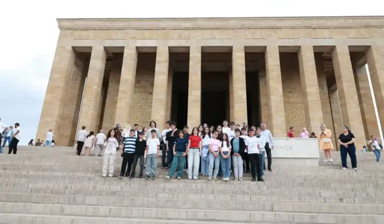 Osmangazi Belediyesi LGS Öğrencilerini Ankara'ya Götürdü 6 Ankara Gezisi (9)