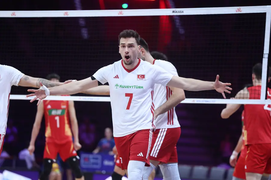 Filenin Efeleri VNL'de Çin'i 3-0'la Geçti 2 Filenin Efeleri VNL'de Çin'i 3-0'la Geçti 2