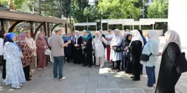 Gemlik Belediyesi Kurtul Mahallesi Sakinlerini Bursa'nın Tarihi Mekânlarıyla Buluşturdu 4 Gemlik Belediyesi Kültür Turları Kurtul Mahallesi ile Devam Etti (2)