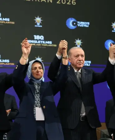 İki CHP'li, Bir İYİ Partili Belediye Başkanı AK Parti'ye Geçti 5 Haber Görseli