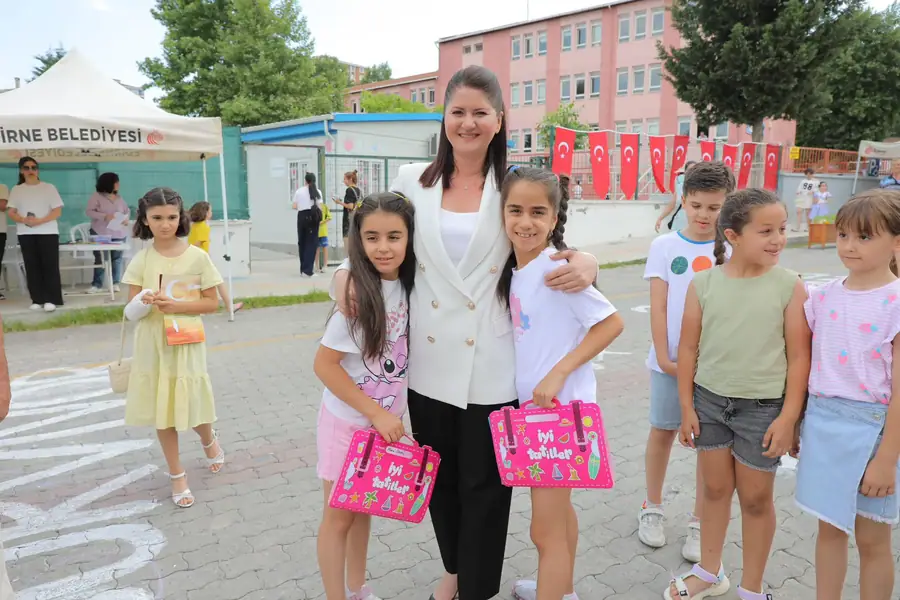 Başkan Gencan, Çocuklarla Karne Gününde Buluştu 2