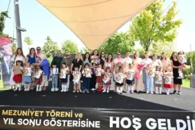 Büyükşehir Çocuk Eğitim Merkezlerinde Mezuniyet Heyecanı Yaşandı (10)