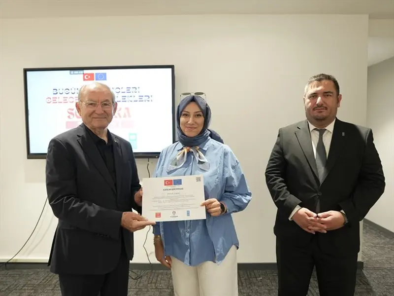 Denizli Büyükşehir'de 22 Genç Dijital Tasarım Sertifikası Aldı 1 Denizli Büyükşehir'de 22 Genç Dijital Tasarım Sertifikası Aldı 1