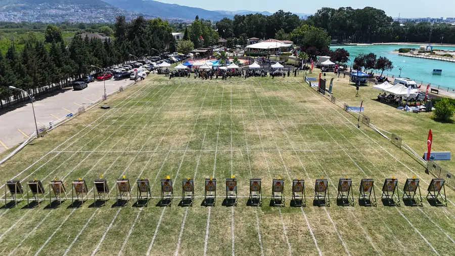 Bursa'nın Fethinin 700. Yılında Geleneksel Türk Sporları Festivali 8 Bursa'nın Fethinin 700. Yılında Geleneksel Türk Sporları Festivali 2