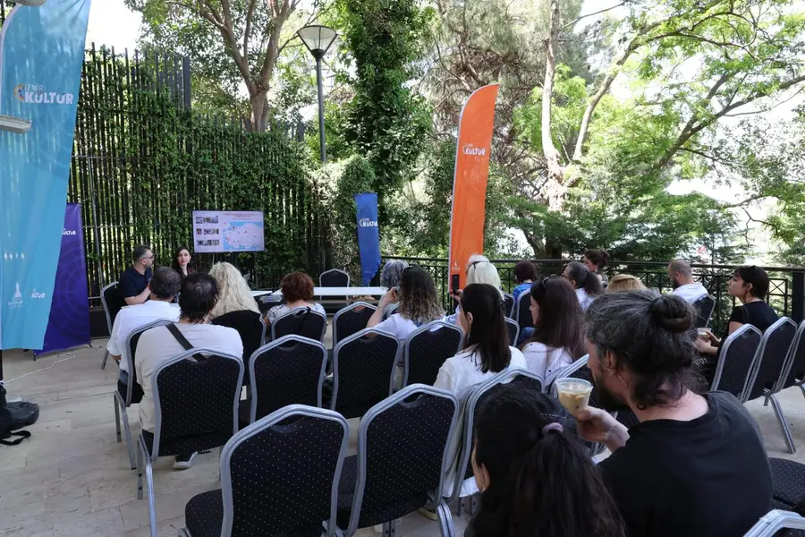 İzmir Şato'da "Şehrin Panoları" Etkinliği Düzenlendi 1