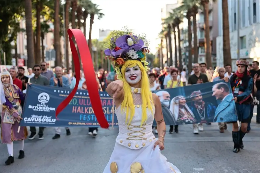 Denizli'de 20. Uluslararası Halk Dansları Festivali Başladı 2