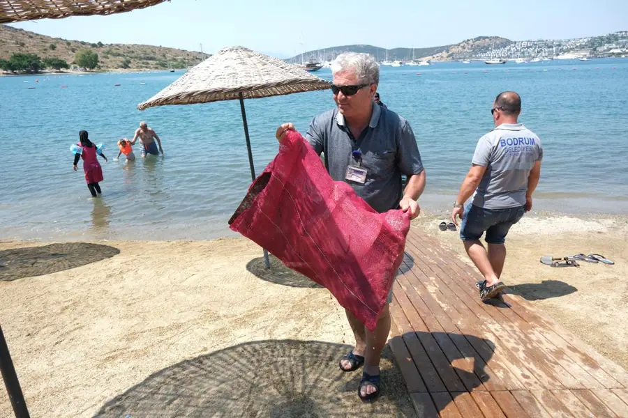 Gümbet Koyu'nda Deniz Dibi Temizliği Gerçekleştirildi 2