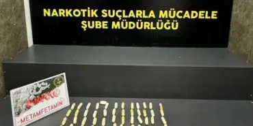 İzmir'de Uyuşturucu Operasyonu: Şüphelinin Midesinden 50 Kapsül Metamfetamin Çıktı 5 zmir narkotik suçlar
