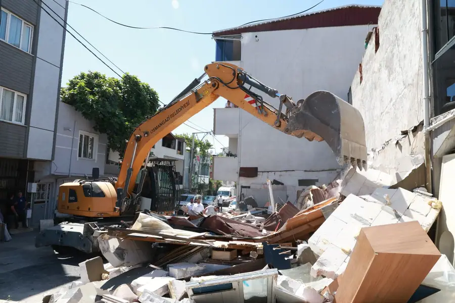 Osmangazi'de Kaçak Yapılaşmayla Mücadele 1 Osmangazi'de Kaçak Yapılaşmayla Mücadele 1