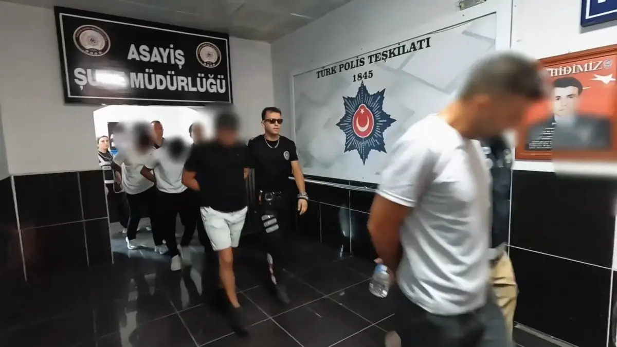 Tunceli Merkezli 4 İlde İnsan Ticareti ve Fuhuş Operasyonu: 6 Tutuklama 1 Tunceli Merkezli 4 İlde İnsan Ticareti ve Fuhuş Operasyonu: 6 Tutuklama 1