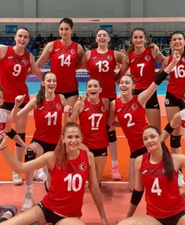 İki Türk Okulu ISF Dünya Voleybol Şampiyonası'nda Yarı Finale Yükseldi 8 01KWY0FEZ54CD1A15K3PZF196M