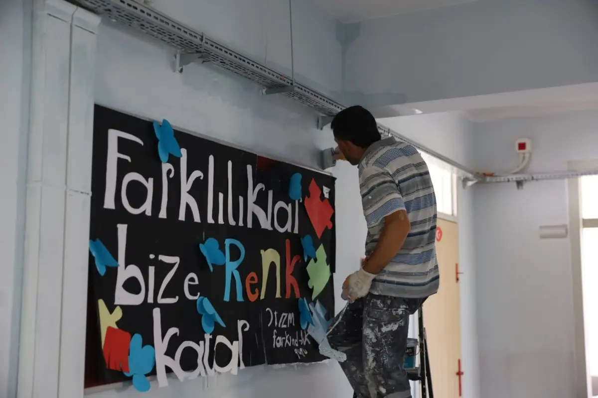 Bursa'da 8 İlçedeki 10 Okulda Bakım ve Onarım Çalışması Başlatıldı 1 Bursa'da 8 İlçedeki 10 Okulda Bakım ve Onarım Çalışması Başlatıldı 1