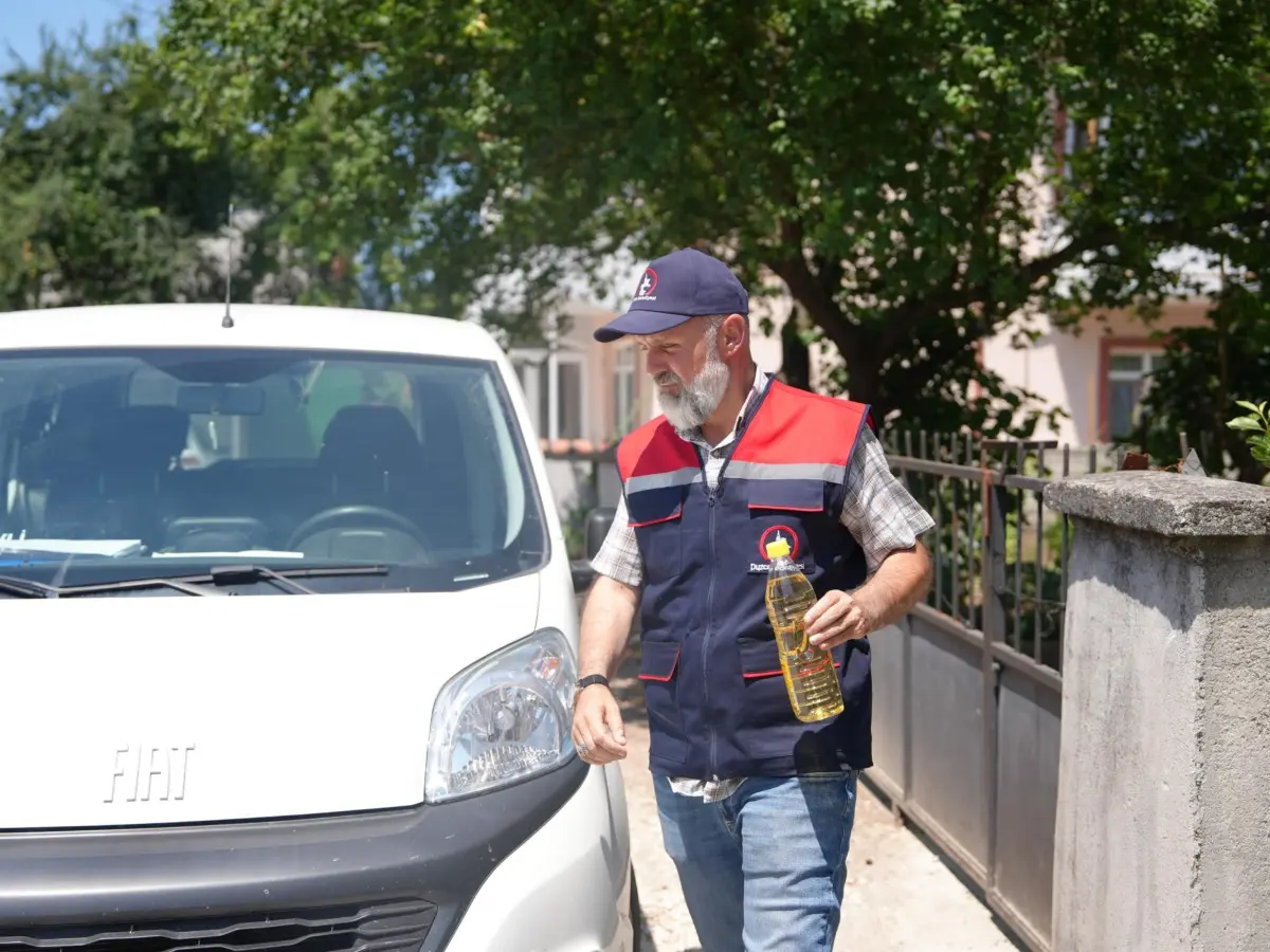 Düzce'de 5 Litre Atık Yağ Teslim Edenlere 1 Litre Yemeklik Yağ 1
