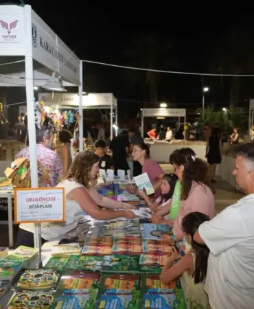 Bodrum Kitap ve Edebiyat Fuarı Etkinlikleri Turgutreis'te Sürüyor 8 Bodrum Kitap ve Edebiyat Fuarı Devam Ediyor (2)