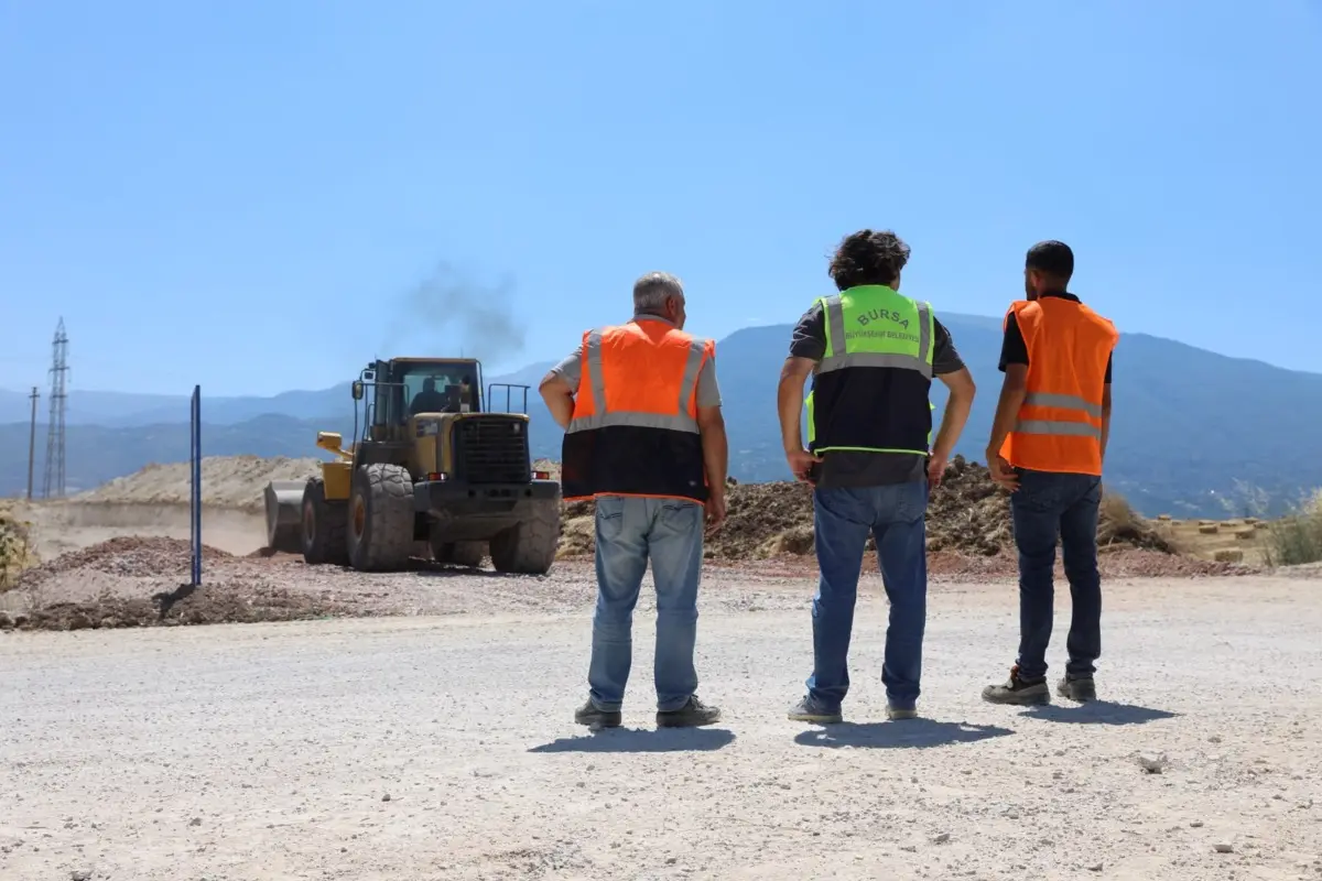 İnegöl'de 18 Kilometrelik Yeni İmar Yolu Çalışmaları Sürüyor 1 İnegöl'de 18 Kilometrelik Yeni İmar Yolu Çalışmaları Sürüyor 1