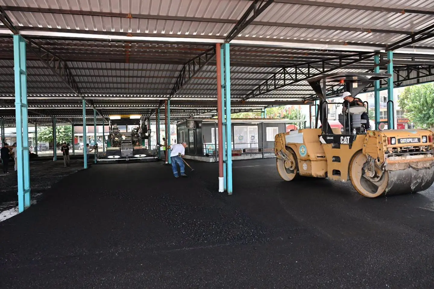 Manisa Perşembe Pazarı'nda Asfaltlama ve 500 Araçlık Otopark Çalışması Başlatıldı 1
