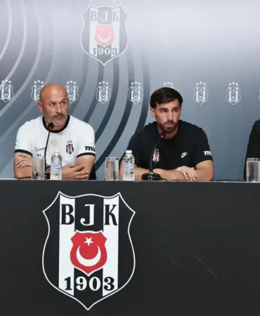 Beşiktaş, UEFA Avrupa Ligi Ön Elemesinde Midtjylland Karşısında 8 teknik-direktorumuz-vincenzo-italiano-ile-futbolcumuz-orkun-kokcuden-aciklamalar