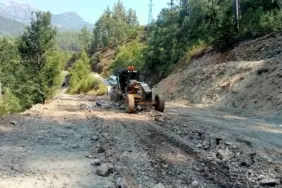 Alanya’da kırsal mahalle yollarına yaz bakımı (1)