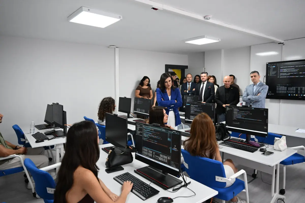 Antalya'da Dijital Gençlik Merkezi (DİGEM) Faaliyete Geçti 1 Antalya'da Dijital Gençlik Merkezi (DİGEM) Faaliyete Geçti 1