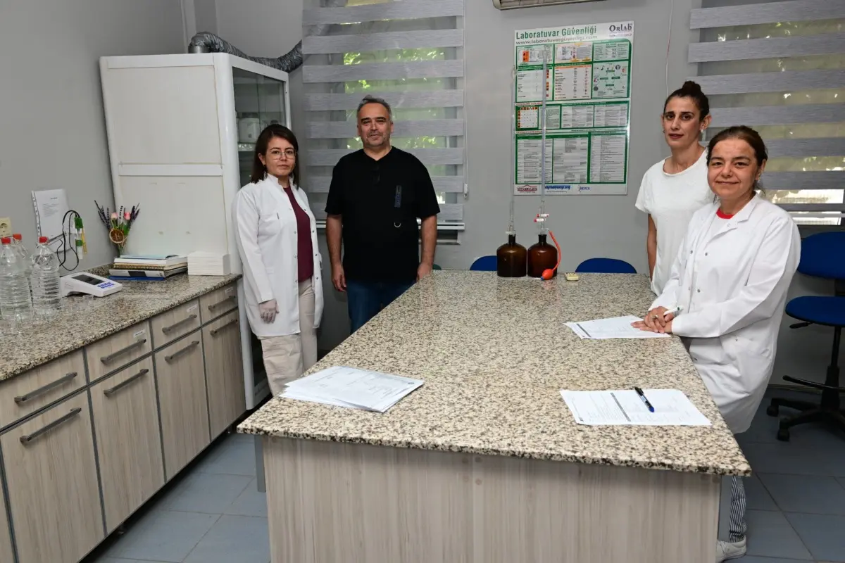 Salihli Yaprak, Toprak ve Su Analiz Laboratuvarı Faaliyetlerine Devam Ediyor 1