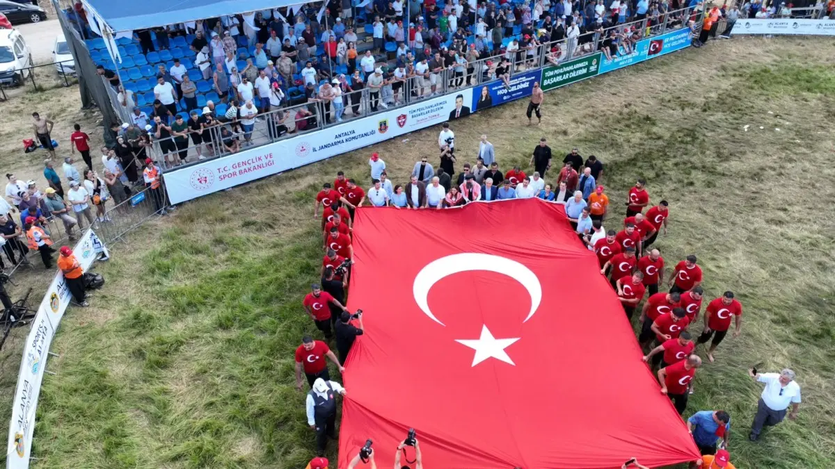 Alanya'da 20. Geleneksel Gökbel Yağlı Pehlivan Güreşleri Düzenlendi 1