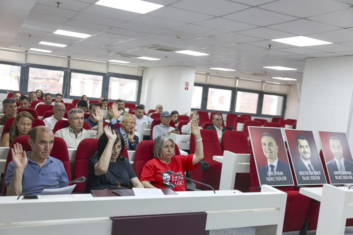 Görevden Uzaklaştırma Kararı Sonrası Çankaya Meclisi Toplandı 1 Görevden Uzaklaştırma Kararı Sonrası Çankaya Meclisi Toplandı 1