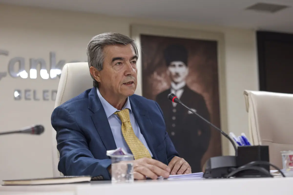 Görevden Uzaklaştırma Kararı Sonrası Çankaya Meclisi Toplandı 2 Görevden Uzaklaştırma Kararı Sonrası Çankaya Meclisi Toplandı 2