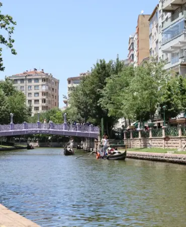 Eskişehir Büyükşehir Belediyesi'nden Aşırı Sıcak Hava ve Sıcak Çarpması Uyarısı 10 AŞIRI SICAKLARA KARŞI TEDBİRLİ OLALIM