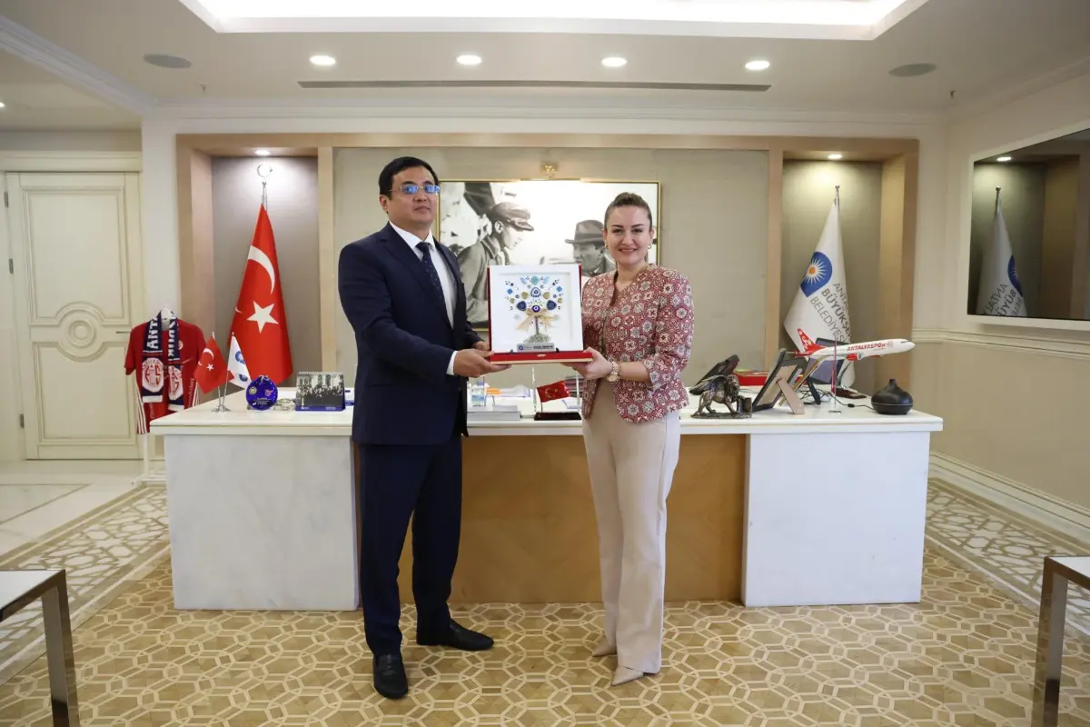 Kırgız Cumhuriyeti Antalya Başkonsolosu'ndan Büyükşehir Belediyesi'ne Ziyaret 1