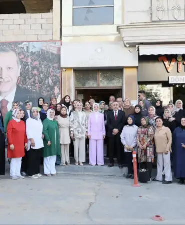 Aile ve Sosyal Hizmetler Bakanı Göktaş Van’da Şehit Yakınları ve Gazilerle Buluştu 3 bakan-goktas-terorsuz-turkiye-ile-barisin-ve-istikrarin-guclendigi-gelecek-hedefliyoruz-1786112986-956_large