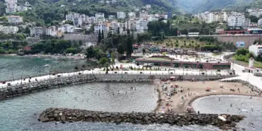 Ordu'da Yıkılan Gökdelenlerin Yerindeki Kumsal Halka Açıldı 2 ordu kumsal 1d2ff5d8 2
