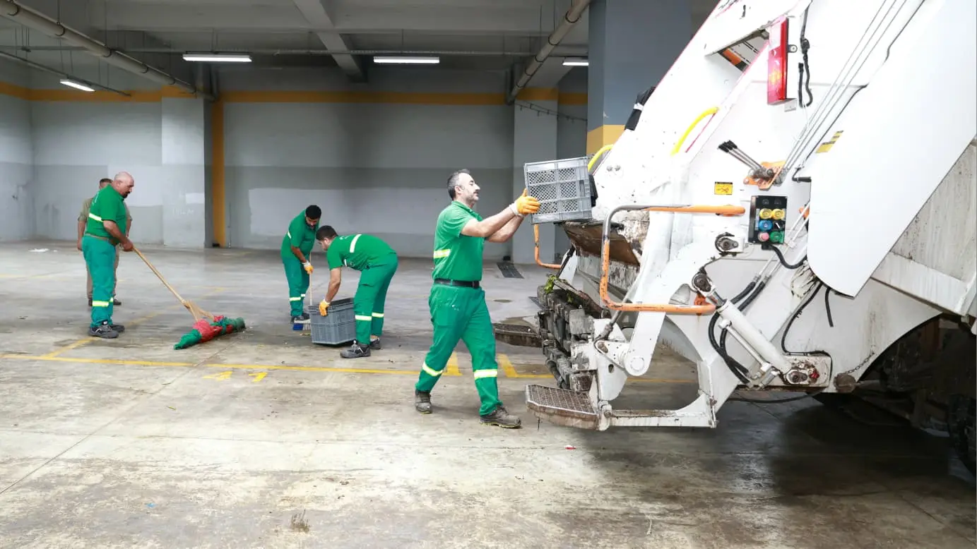 Osmangazi'de Pazar Alanlarından Ayda 600 Ton Atık Toplanıyor 1 Osmangazi'de Pazar Alanlarından Ayda 600 Ton Atık Toplanıyor 1