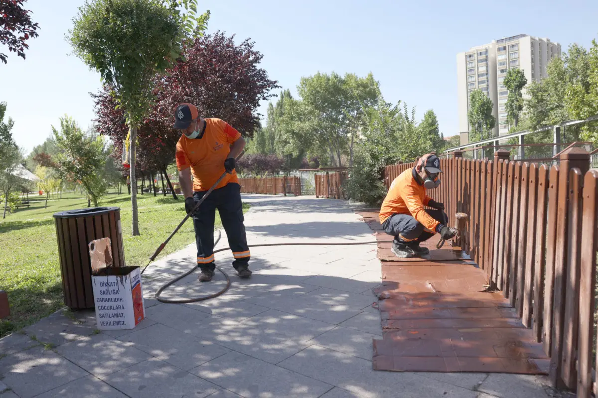 Çankaya'daki Parklarda Bakım ve Onarım Çalışmaları Başlatıldı 1 Çankaya'daki Parklarda Bakım ve Onarım Çalışmaları Başlatıldı 1