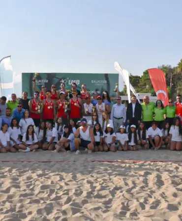 Plaj Voleybolu U18 Kulüpler Türkiye Şampiyonası'nda Şampiyon TVF Spor Lisesi 1
