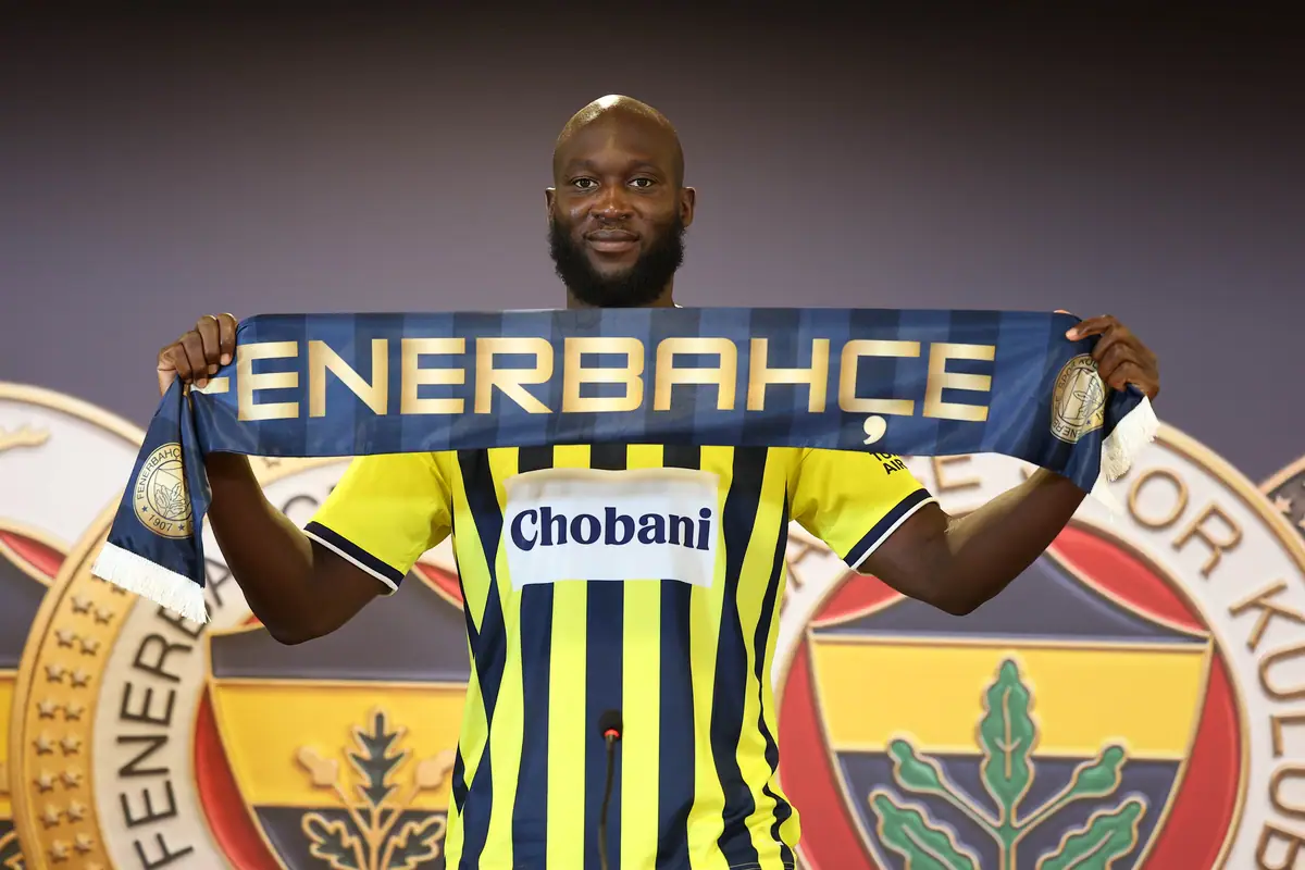 Fenerbahçe’de Yeni Transfer Romelu Lukaku İçin İmza Töreni 2