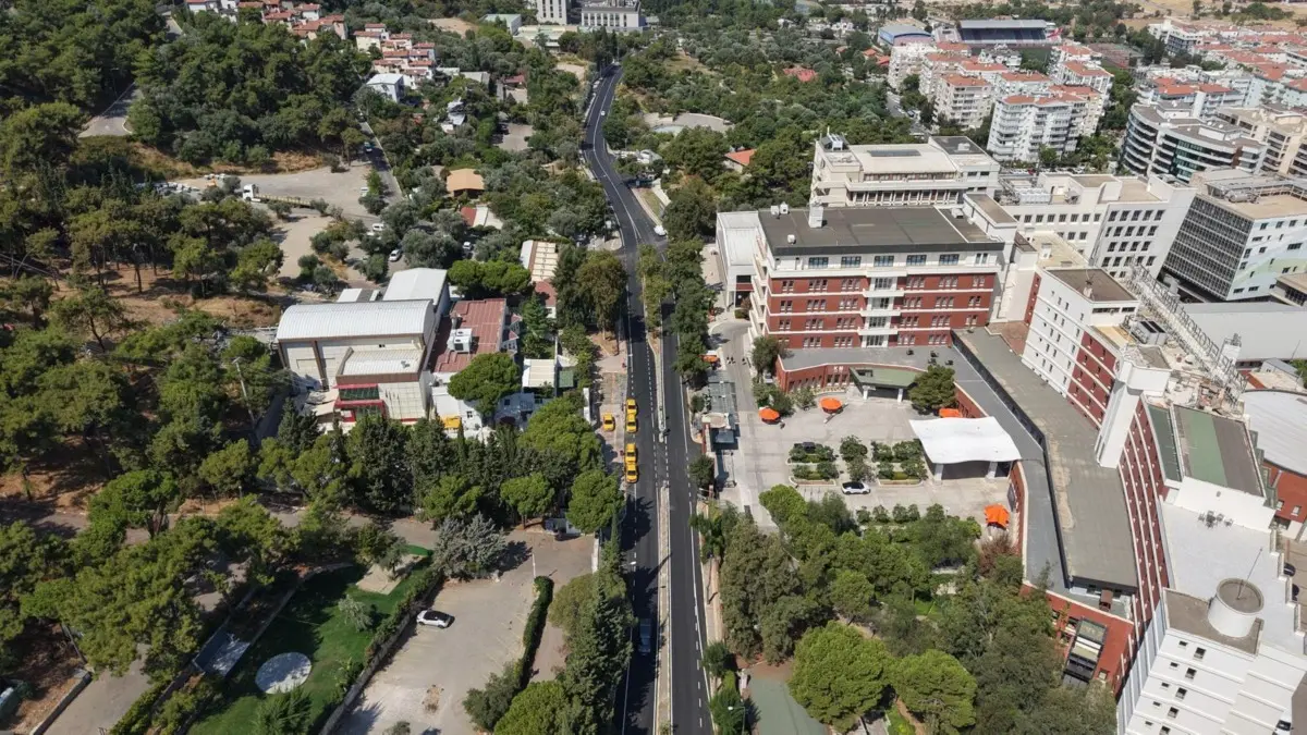 Balçova'nın Ana Caddelerinde Asfalt Yenileme Çalışmaları Tamamlandı 1 Balçova'nın Ana Caddelerinde Asfalt Yenileme Çalışmaları Tamamlandı 1