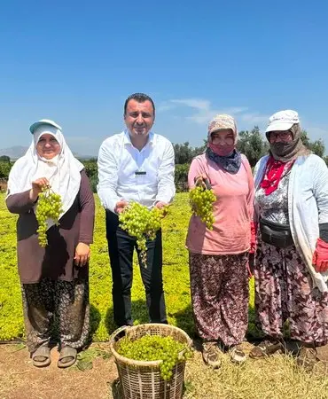 Manisa'da Üzüm Üreticilerinden Maliyet ve Taban Fiyat Tepkisi 8 bekir başevirgen 2d5g5f8rt4d (1)