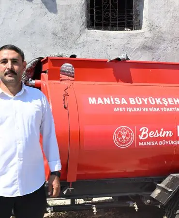 Davutlar Mahallesi’nde Yangına Tankerle İlk Müdahale: Köye Ulaşmadan Kontrol Altına Alındı 3 Büyükşehir’in Tankeri Yangının Köye Ulaşmasını Engelledi (1)