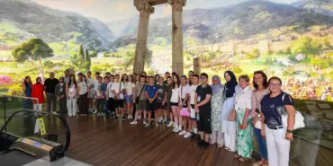 Saraybosnalı Öğrenciler Osmangazi’de Bursa’nın Tarihi ve Kültürel Mirasını Tanıdı 2 Bosna Öğrenci Ziyareti (2)