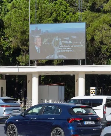 Ahmet Piriştina’nın Sözü Kültürpark’ta LED Ekranda Yaşatılacak 5 Piriştina’nın sözü artık LED ekranda yaşatılacak 1