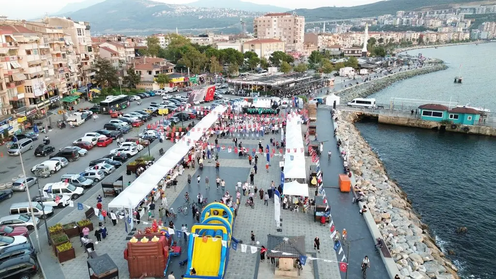 Bursa’nın Fethinin 700. Yılı İlçe Şenliklerinin 15. Durağı Gemlik Oldu 1