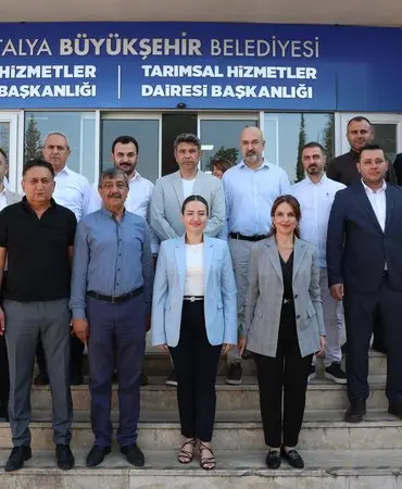 Başkan Vekili Büşra Özdemir Antalya Büyükşehir Belediyesi Aşevini Ziyaret Etti 3 Başkan Vekili Büşra Özdemir güne aşevinde başladı