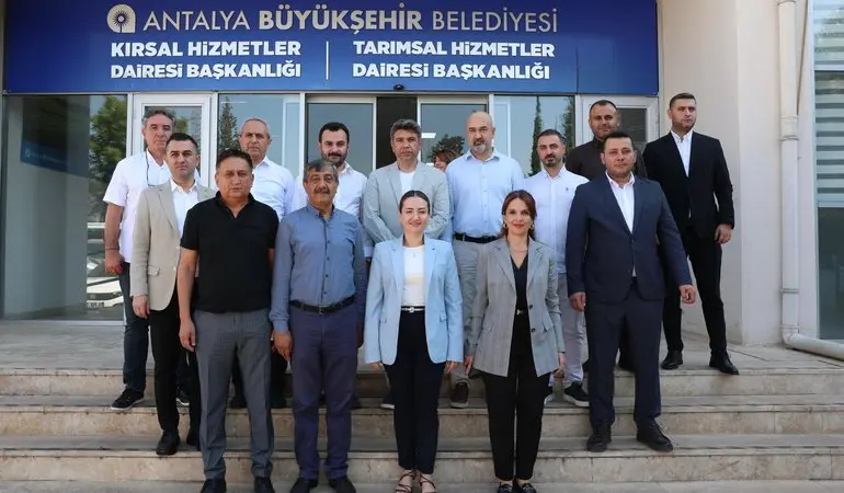 Başkan Vekili Büşra Özdemir güne aşevinde başladı