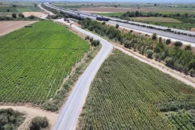 Manisa Büyükşehir’den Turgutlu-Saruhanlı Arasında 15 Kilometrelik Yol Çalışması (1)