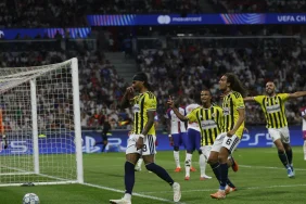 fenerbahçe lyon 545d4f 2