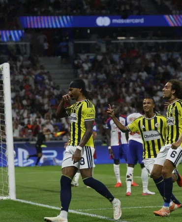 Fenerbahçe Lyon’u 2-1 Yendi, Devler Ligi’ne Adını Yazdırdı 9 fenerbahçe lyon 545d4f 2
