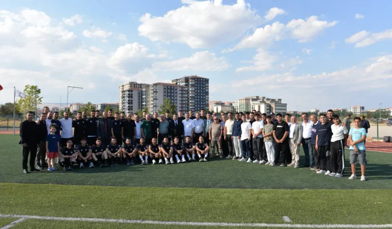 Kahramankazan Belediyespor Yeni Sezon Hazırlıklarına Başladı 1 KAHRAMANKAZAN BELEDİYESPOR TFF 3. LİG HEDEFİYLE YENİ SEZONU AÇTI (1)