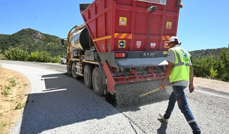 Demirci’de Ulaşımı Güçlendiren 45 Kilometrelik Çalışma (2)