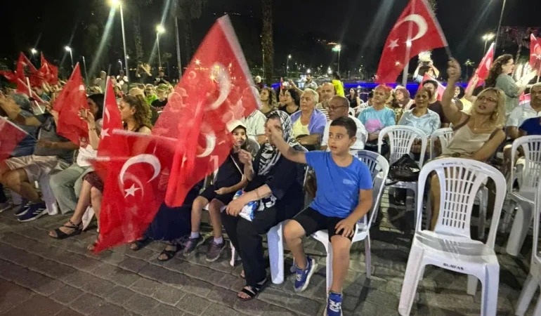 Bursa’da Zafer Haftası Etkinlikleri Türk Sanat Müziği Konseriyle Devam Etti 1 37670_MTZhOTA0NT_1